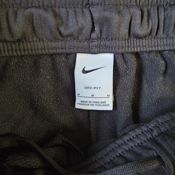 Mens medium Nike Dri Fit - Picture 3 of 3